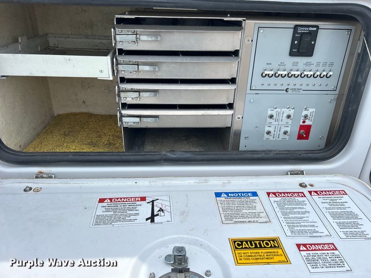 image for item EG0974 2012 Ford F450 Super Duty bucket truck