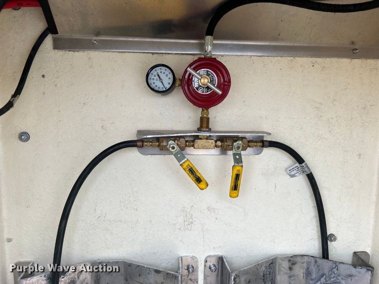 image for item EG0974 2012 Ford F450 Super Duty bucket truck