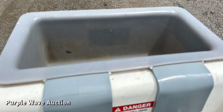 image for item EG0974 2012 Ford F450 Super Duty bucket truck