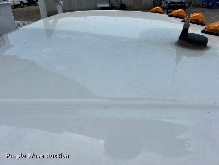 image for item EG0974 2012 Ford F450 Super Duty bucket truck