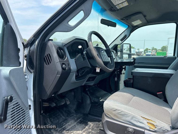 image for item EG0974 2012 Ford F450 Super Duty bucket truck