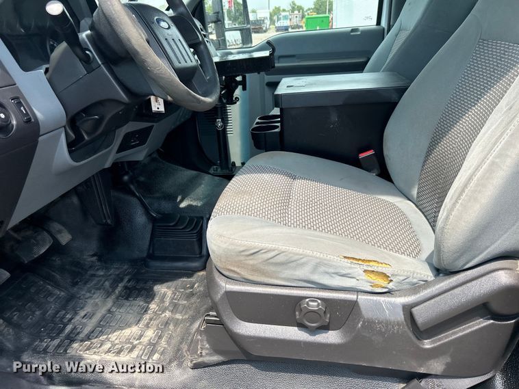 image for item EG0974 2012 Ford F450 Super Duty bucket truck