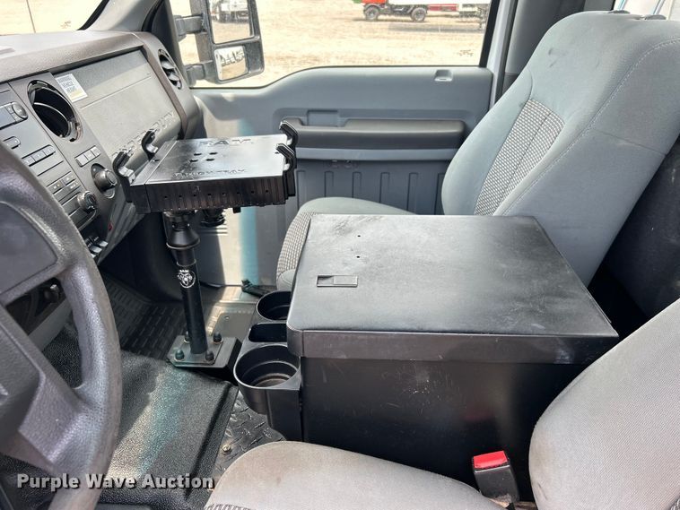 image for item EG0974 2012 Ford F450 Super Duty bucket truck