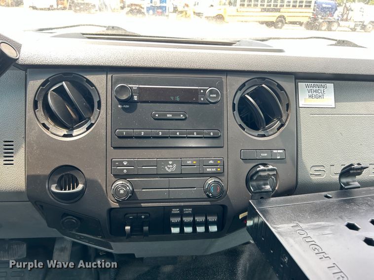 image for item EG0974 2012 Ford F450 Super Duty bucket truck