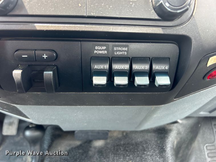 image for item EG0974 2012 Ford F450 Super Duty bucket truck