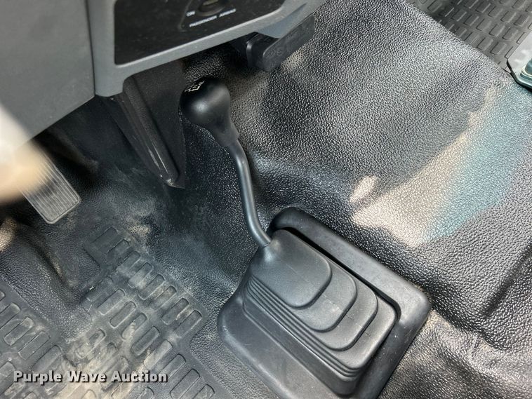 image for item EG0974 2012 Ford F450 Super Duty bucket truck