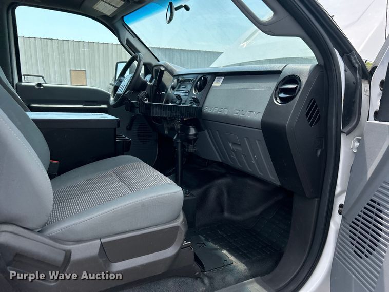 image for item EG0974 2012 Ford F450 Super Duty bucket truck