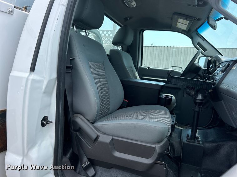 image for item EG0974 2012 Ford F450 Super Duty bucket truck