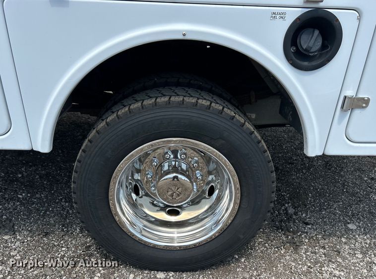 image for item EG0974 2012 Ford F450 Super Duty bucket truck