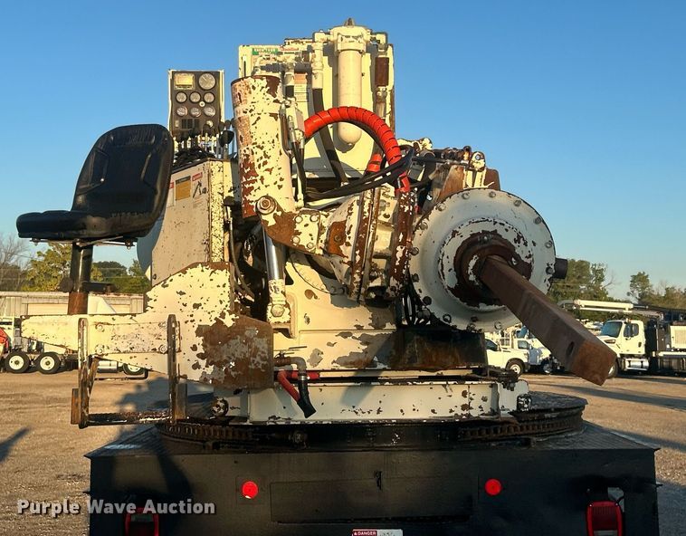 image for item EG1015 2007 Sterling Acterra pressure digger truck