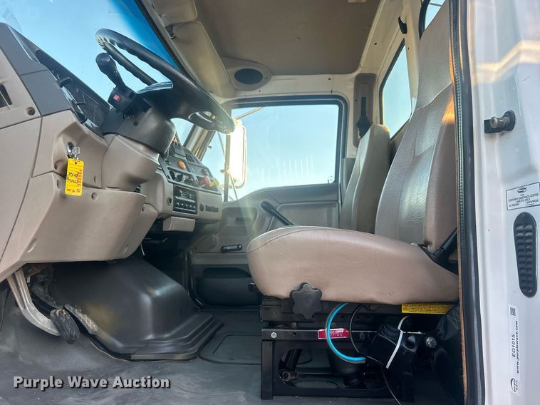 image for item EG1015 2007 Sterling Acterra pressure digger truck