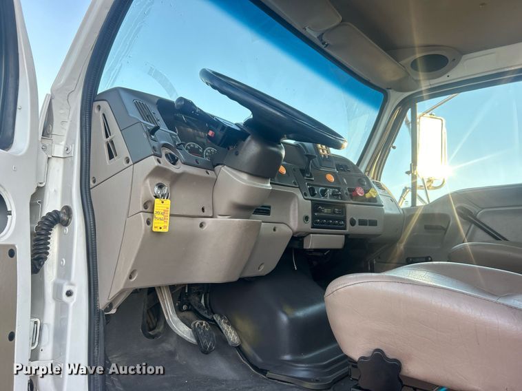 image for item EG1015 2007 Sterling Acterra pressure digger truck