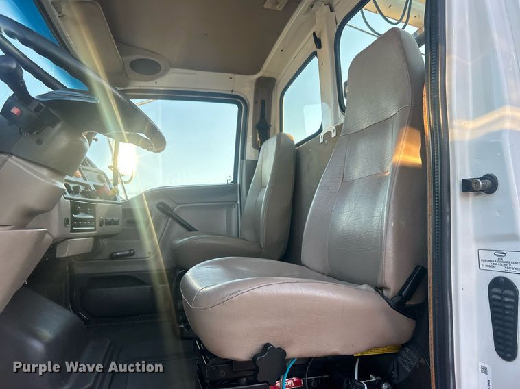 image for item EG1015 2007 Sterling Acterra pressure digger truck