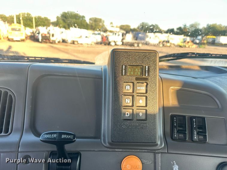 image for item EG1015 2007 Sterling Acterra pressure digger truck