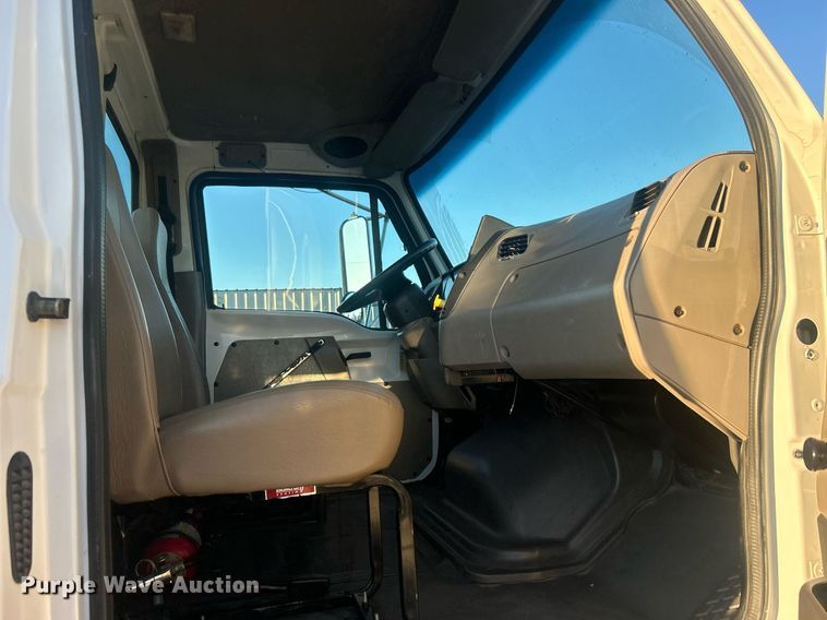 image for item EG1015 2007 Sterling Acterra pressure digger truck