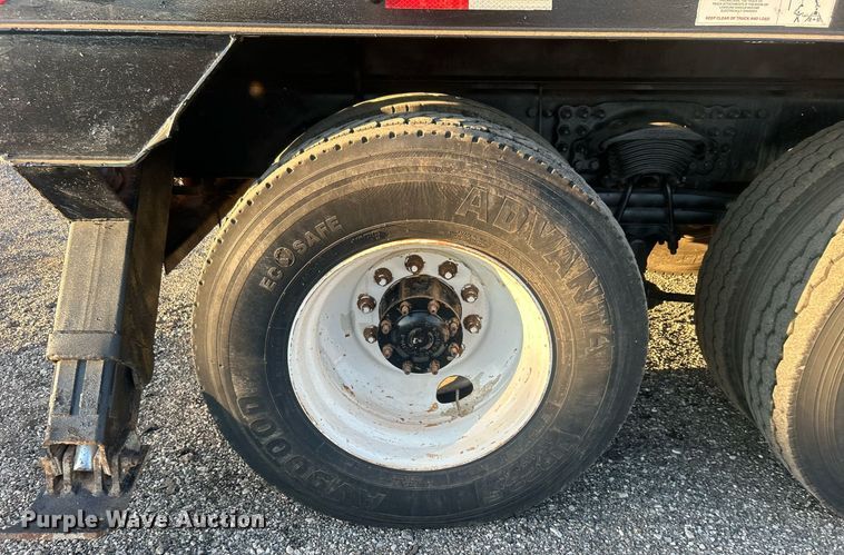 image for item EG1015 2007 Sterling Acterra pressure digger truck