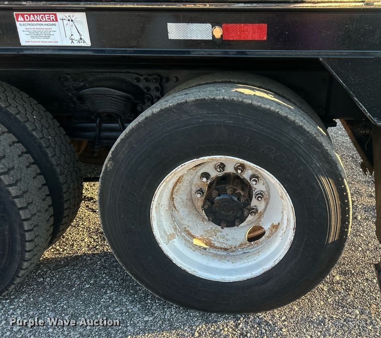 image for item EG1015 2007 Sterling Acterra pressure digger truck