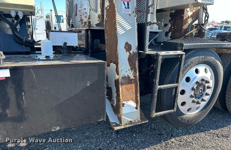 image for item EG1018 2011 Western Star 4900 crane truck