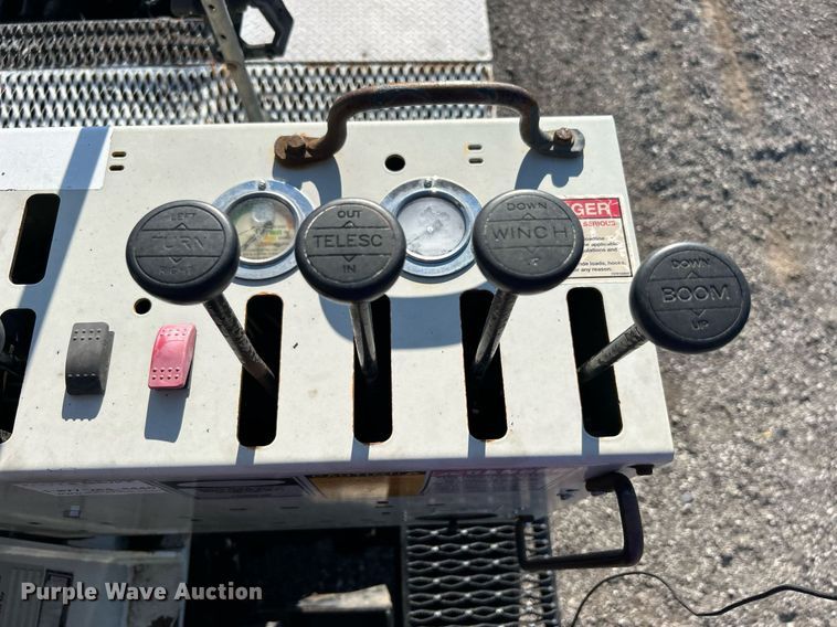 image for item EG1018 2011 Western Star 4900 crane truck