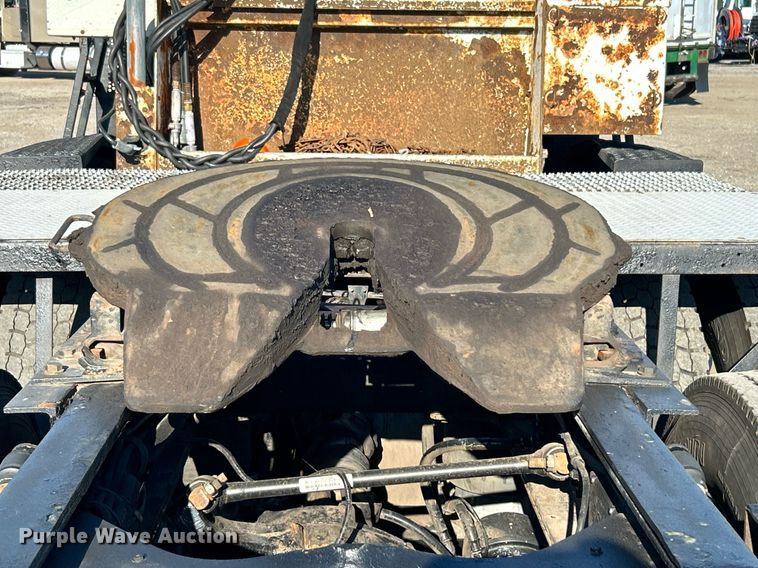 image for item EG1018 2011 Western Star 4900 crane truck