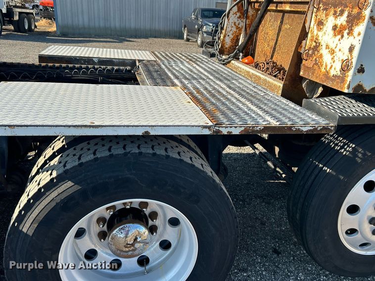 image for item EG1018 2011 Western Star 4900 crane truck