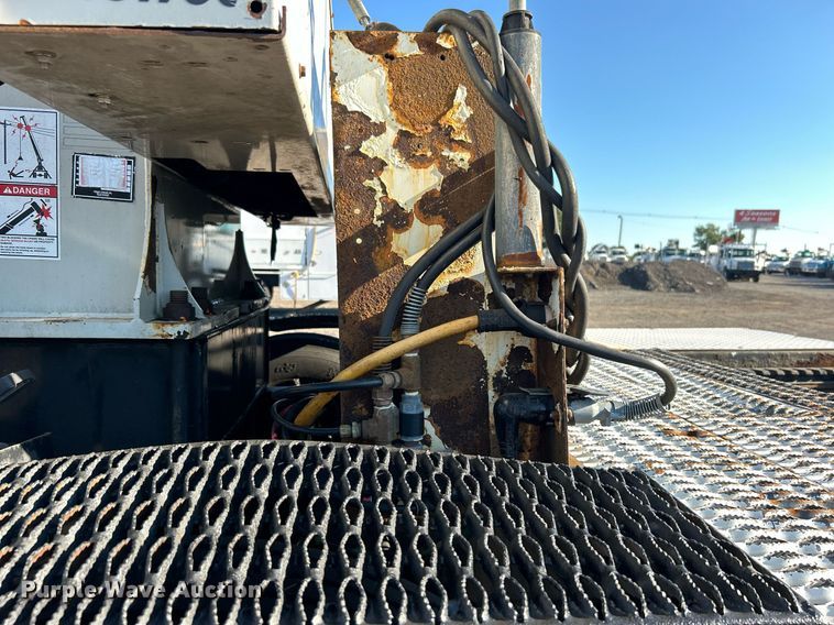 image for item EG1018 2011 Western Star 4900 crane truck