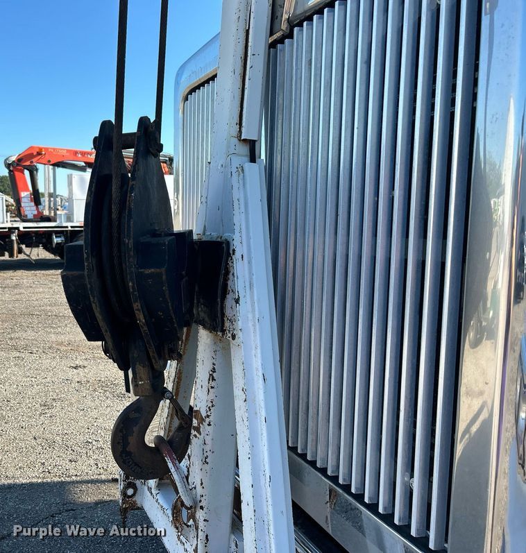 image for item EG1018 2011 Western Star 4900 crane truck