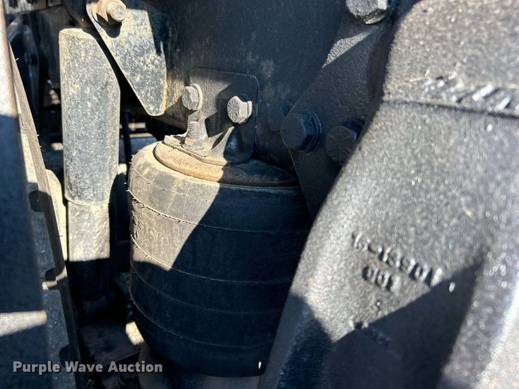 image for item EG1018 2011 Western Star 4900 crane truck