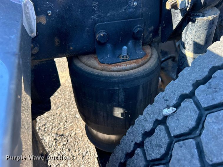 image for item EG1018 2011 Western Star 4900 crane truck