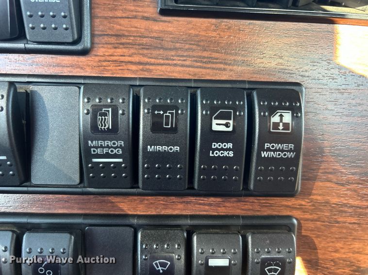 image for item EG1018 2011 Western Star 4900 crane truck