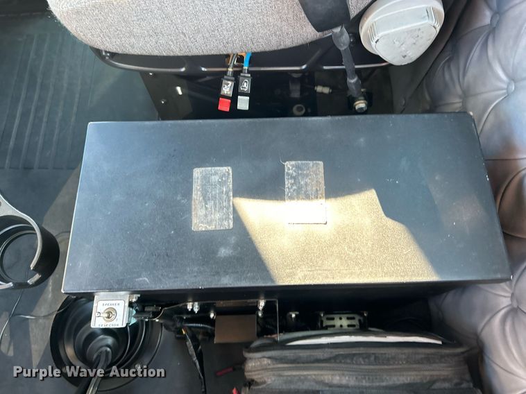 image for item EG1018 2011 Western Star 4900 crane truck