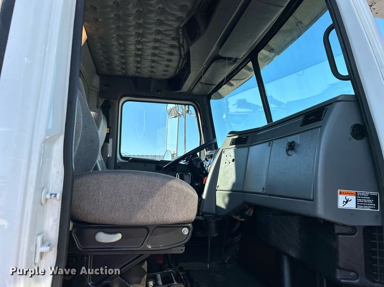 image for item EG1018 2011 Western Star 4900 crane truck