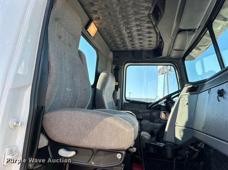 image for item EG1018 2011 Western Star 4900 crane truck