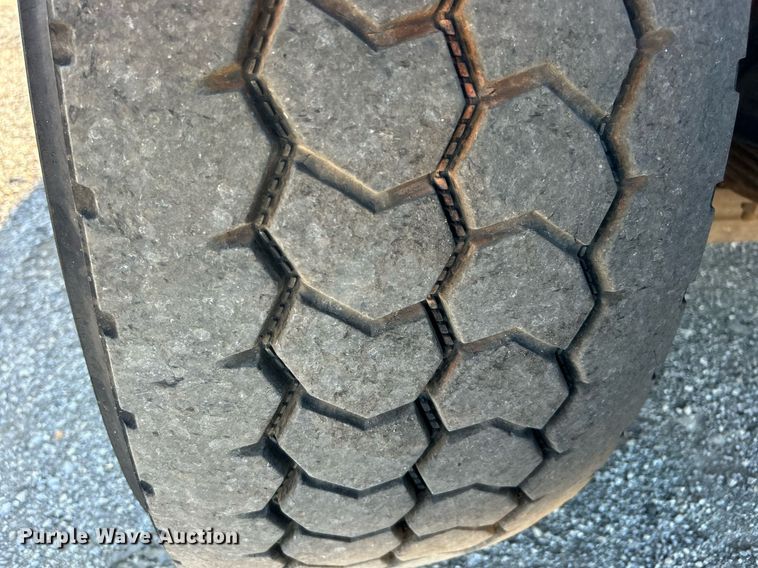 image for item EG1018 2011 Western Star 4900 crane truck