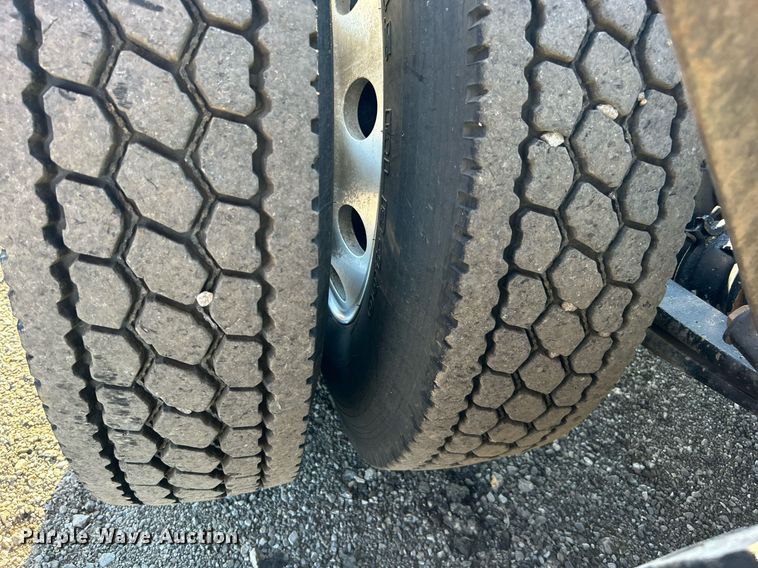 image for item EG1018 2011 Western Star 4900 crane truck