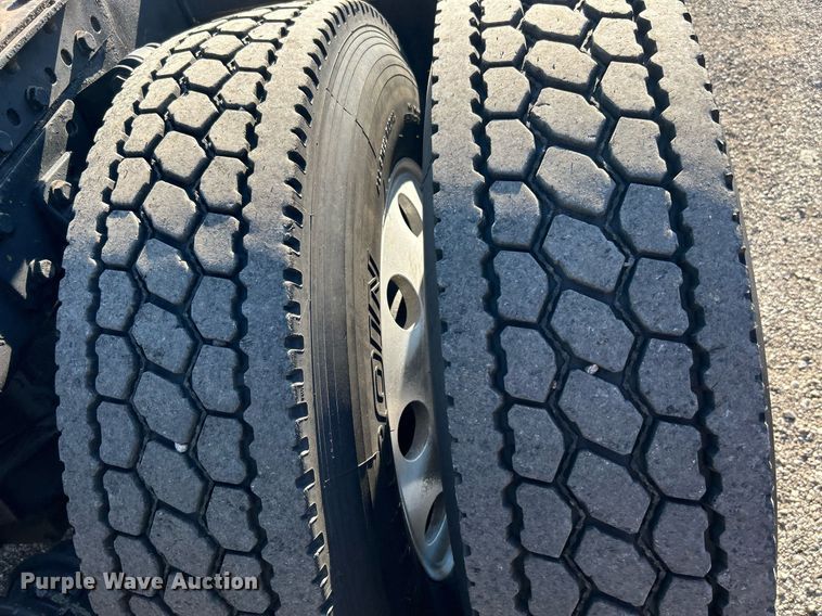 image for item EG1018 2011 Western Star 4900 crane truck