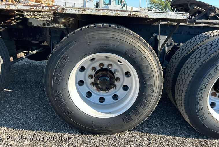 image for item EG1018 2011 Western Star 4900 crane truck