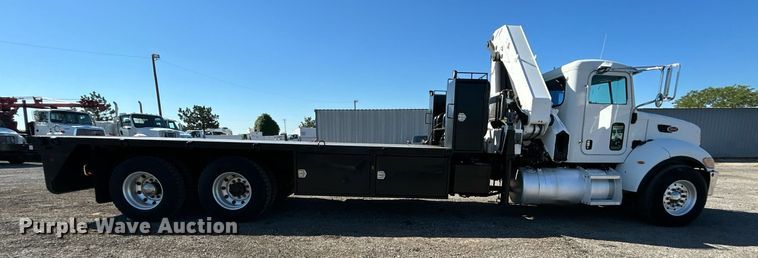 image for item EG1019 2005 Peterbilt  335 crane truck