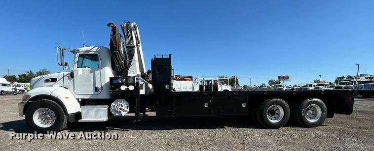 image for item EG1019 2005 Peterbilt  335 crane truck