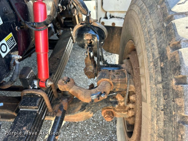 image for item EG1019 2005 Peterbilt  335 crane truck