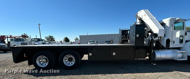 image for item EG1019 2005 Peterbilt  335 crane truck