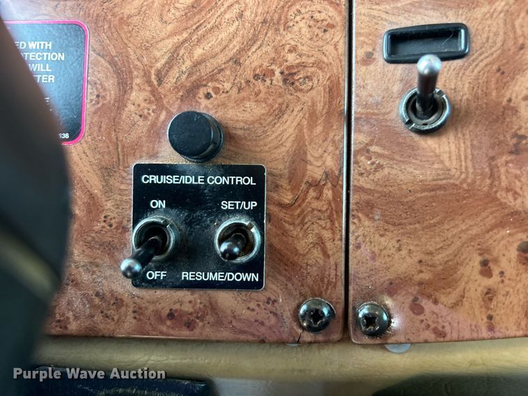 image for item EG1019 2005 Peterbilt  335 crane truck