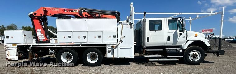 image for item EG1022 2005 International  7509 crane truck