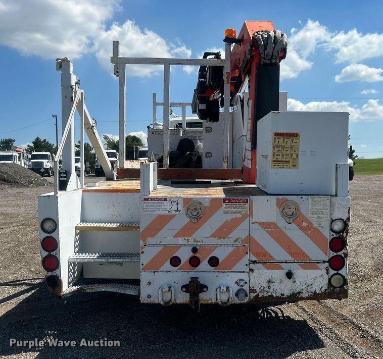 image for item EG1022 2005 International  7509 crane truck