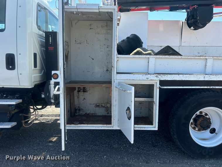 image for item EG1022 2005 International  7509 crane truck