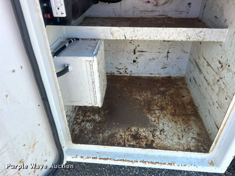 image for item EG1022 2005 International  7509 crane truck