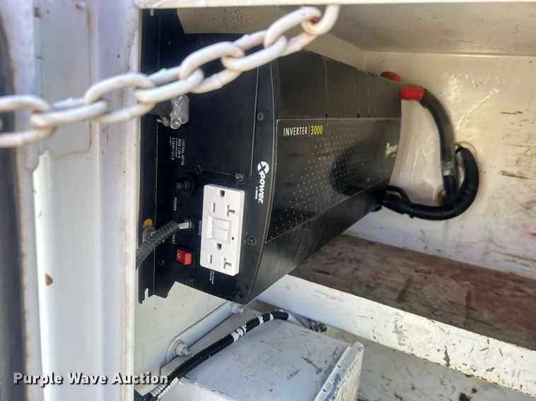 image for item EG1022 2005 International  7509 crane truck