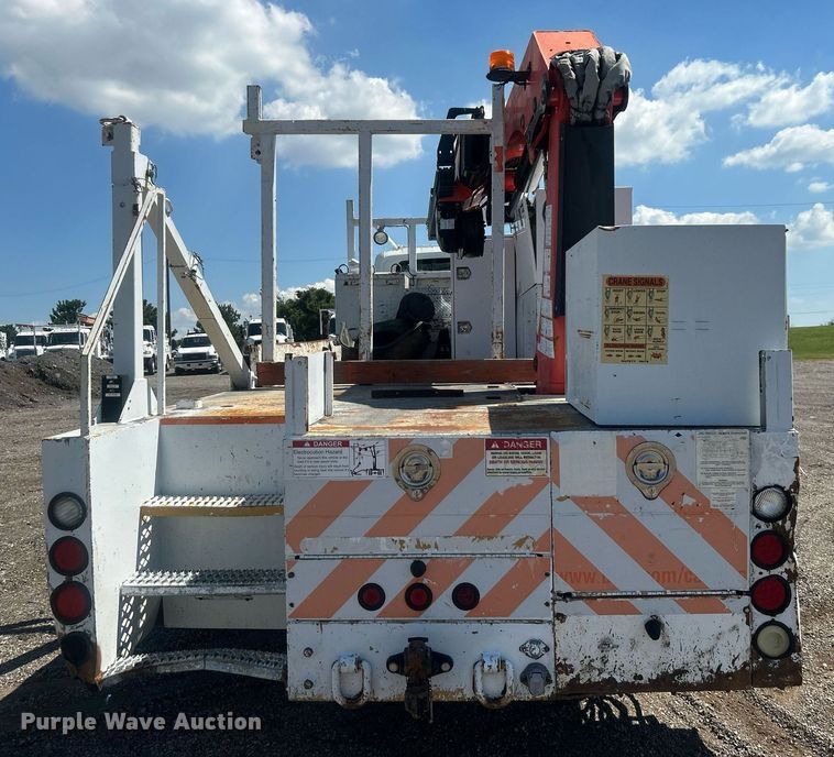 image for item EG1022 2005 International  7509 crane truck