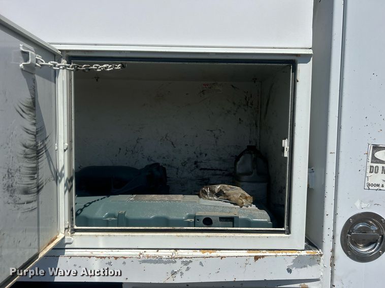 image for item EG1022 2005 International  7509 crane truck