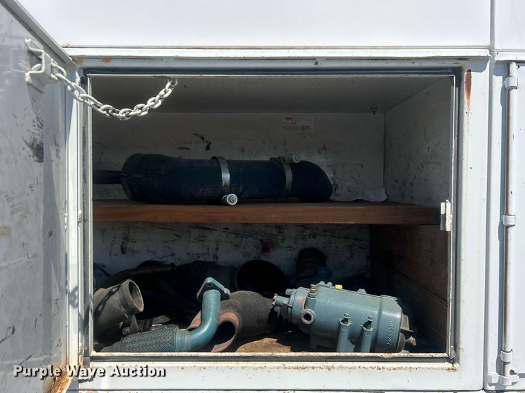 image for item EG1022 2005 International  7509 crane truck